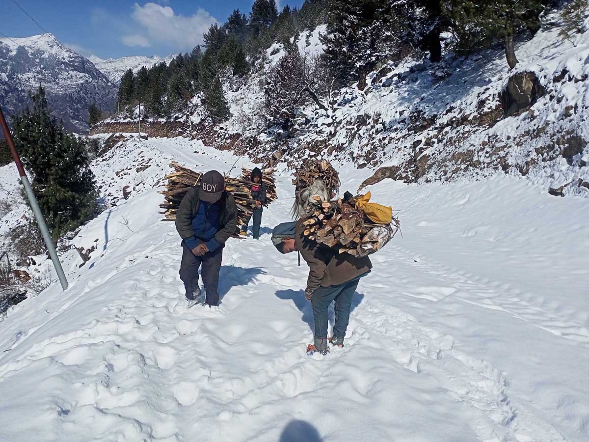 snow humla.jpg